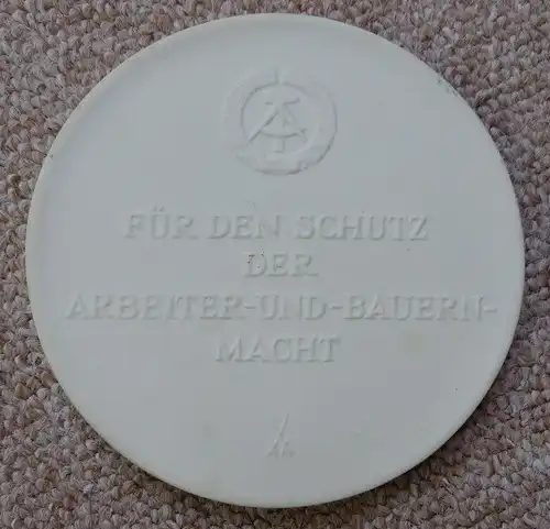 Meissen Medaille Zollverwaltung der DDR, Für den Schutz der Arbeiter Orden1365