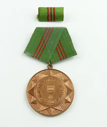 e11520 Medaille für treue Dienste der bewaffneten Organe des MdI 143a Stufe III