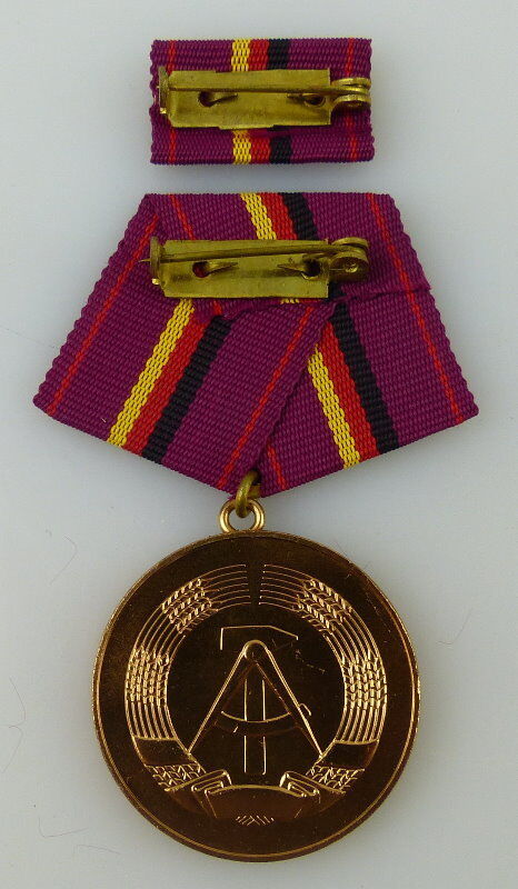 Verdienstmedaille der Zivilverteidigung Bronze vgl Band I Nr 232