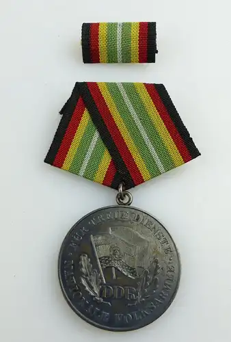 #e2834 DDR Medaille für treue Dienste in der NVA vgl. Band I Nr.150e # Punze 7 #