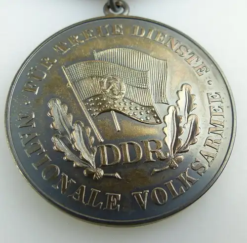 #e2832 DDR Medaille für treue Dienste in der NVA vgl. Band I Nr.150e # Punze 5 #