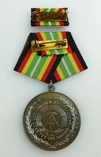 #e2832 DDR Medaille für treue Dienste in der NVA vgl. Band I Nr.150e # Punze 5 #