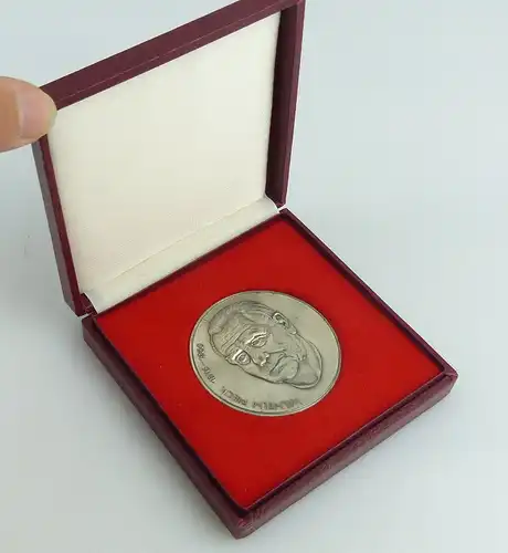 Medaille : Wilhelm Pieck 1876-1960  im Etui / r445