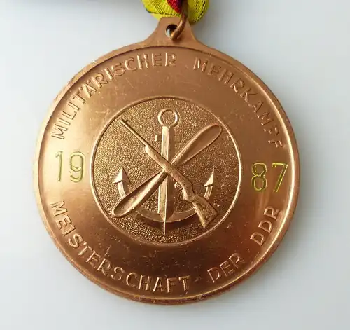 Medaille : Erbnst Schneller Wettkampf Militärischer Mehrkampf 1987 / r409