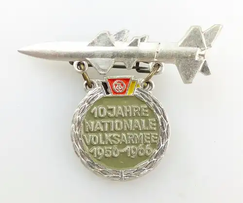#e5706 Anstecknadel DDR Abzeichen 10 Jahre Nationale Volksarmee 1956-1966 NVA