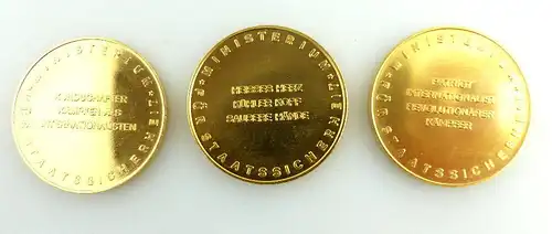 3 Medaillen im Etui: Mfs goldfarben Patriot Internationalist Kämpfer e1467