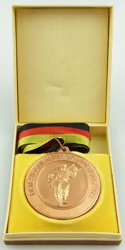 e12063 Bronzemedaille dem Sieger der Gruppenstafette MS Feuerwehrkampfsport