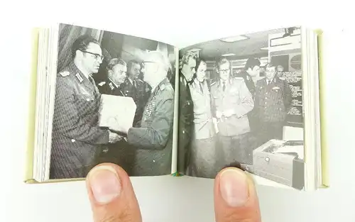 Minibuch : Traditonen der Volkspolizei Graphischer Großbetrieb Leipzig 1985 e330