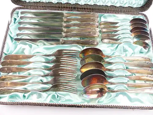 48 teiliges Smalcalda Besteck in 90/45er Silberauflage mit 2 Koffern e695