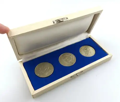 #e8876 DDR 3 original alte Medaillen Stöbe, Schmenkel, Harnack, MfS silberfarben