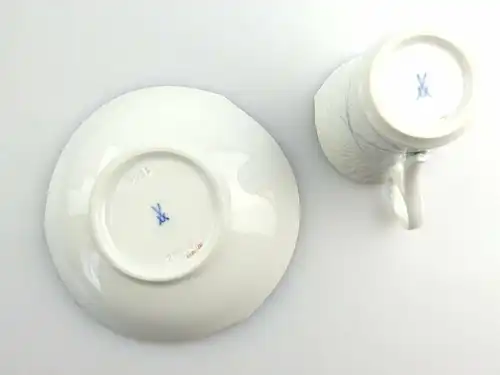 #e4041 Meissen Mokkatasse Wellenspiel Relief Waldflora 1. Wahl mit Geschenkbox