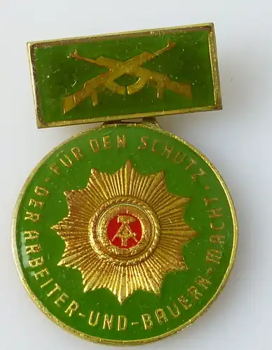 Medaille : Für den Schutz der Arbeiter- und- Bauern -Macht Band II,Nr.53 / r455