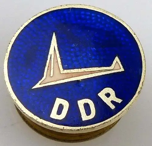 DDR GST Abzeichen Flugmodellsport A eine Schwingen (GST0441b)