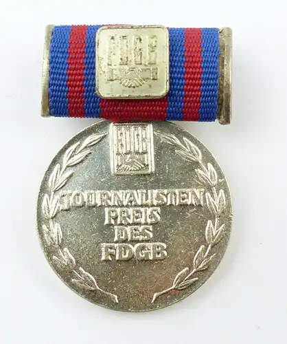 #e5846 DDR Medaille / Auszeichnung Journalistenpreis des FDGB in Silber