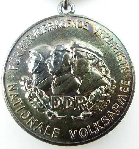 #e3100 Verdienstmedaille der NVA in 900 Silber vgl. Band I Nr. 146 f Punze 10