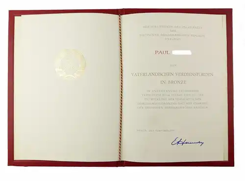 #e6659 VVO Urkunde Vaterländischer Verdienstorden in Bronze mit Mappe von 1977