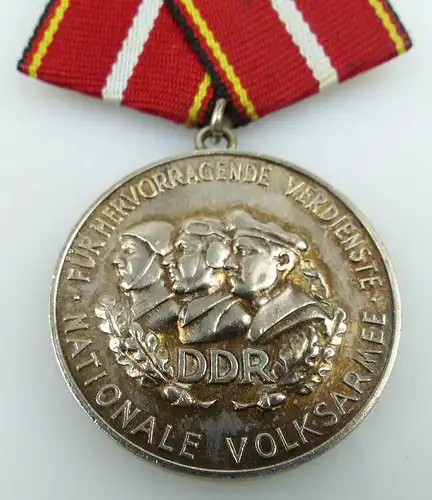 Verdienstmedaille der NVA in 900 Silber vgl Band I Nr. 146 d Punze 4, Orden1203