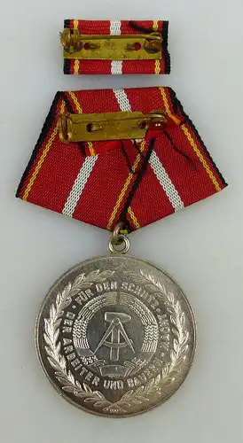 Verdienstmedaille der NVA in 900 Silber vgl Band I Nr. 146 f Punze 10, Orden1200