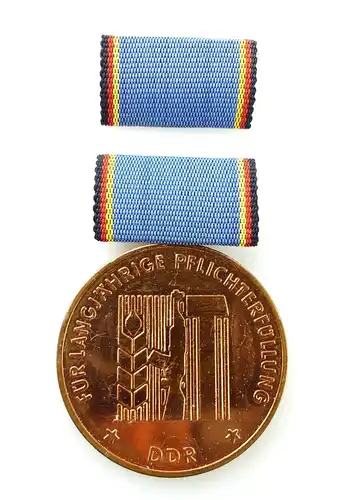 #e2469 Medaille für langjährige Pflicherfüllung, Landesverteidigung DDR Nr.152