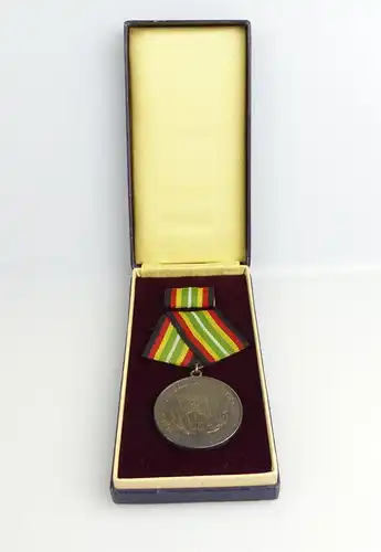 #e2838 DDR Medaille für treue Dienste in der NVA vgl. Band I Nr.150e # Punze 7 #