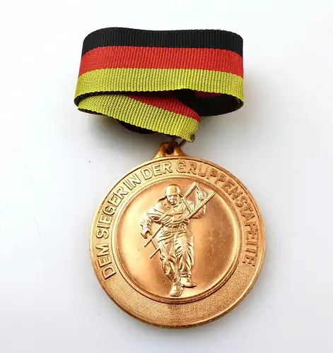 #e8072 Medaille Gruppenstafette Meisterschaften im Feuerwehrkampfsport in Bronze