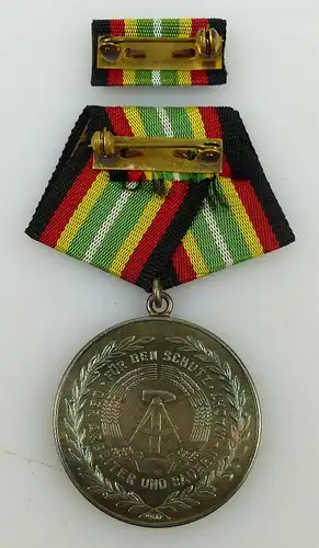 Medaille für treue Dienste NVA in 900 Silber, Band I Nr. 150e Punze 4, Orden1226