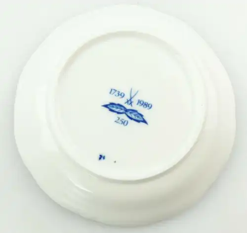 E9824 2 teilige Meissen Mokkatasse mit Zwiebelmuster 2. Wahl 250 Jahre Jubiläum