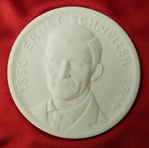 Meissen Medaille: Ernst Schneller 1890-1944 Gesellschaft für Sport Orden1475