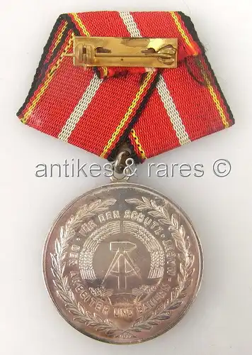 DDR Verdienstmedaille der Nationalen Volksarmee in Silber
