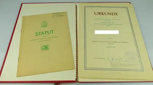 4 Urkunden: SED Ehrenurkunde 25jährige Treue, Medaille ausgezeichnete, Orden2002