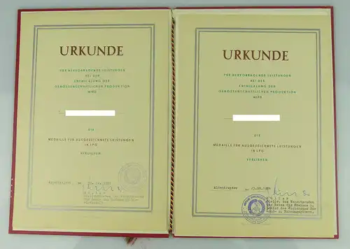 4 Urkunden: SED Ehrenurkunde 25jährige Treue, Medaille ausgezeichnete, Orden2002