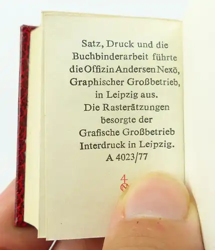 2 Minibücher : F.E.Dzierzynski  mit Kopfgoldschnitt , Leipzig 1977 /r649