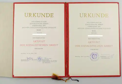 e12317 Urkunden Konvolut Aktivist der Sozialistischen Arbeit Pestalozzi Medaille