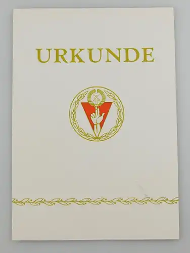 e12333 2 Urkunden 20 Jahre Demokratische Bodenreform und Ehrenmedaille