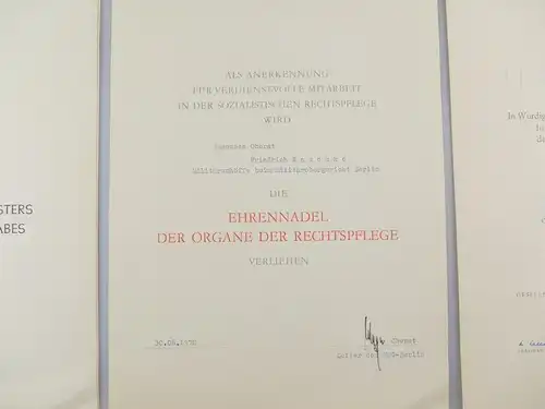 e12341 2 Urkunden und ein Schreiben Ehrennadel Silber 1969 und Rechtspflege