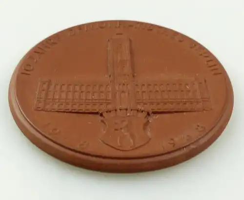 e10338 Meissen Medaille 10 Jahre Demokratisches Berlin 1958 Böttcher Steinzeug