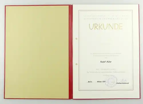 e12361 2 Urkunden mit Mappen für Verdienstmedaille der DDR 1959 Ehrennadel 1979