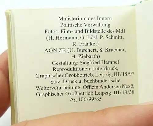 Minibuch : Traditonen der Volkspolizei Graphischer Großbetrieb Leipzig 1985/r685