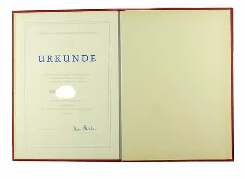 #e6947 2 original alte DDR Urkunden u.a. für Ehrennadel des DFD 1967 / 1963