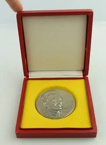 e11486 Medaille Karl Liebknecht 1871 bis 1919 silberfarben mit Etui