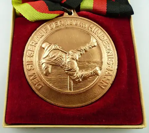 Medaille: Dem Sieger auf der 100m Hindernisbahn, Bezirksaussscheid im, Orden2563