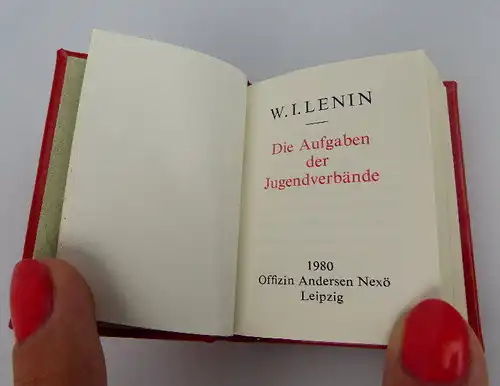 Minibuch: W. I. Lenin - Die Aufgaben der Jugendverbände überreicht FDJ bu0293