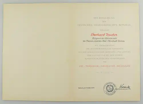 e12335 2 DDR Urkunden Ehrennadel Nationale Front Dr Theodor Neubauer Medaille