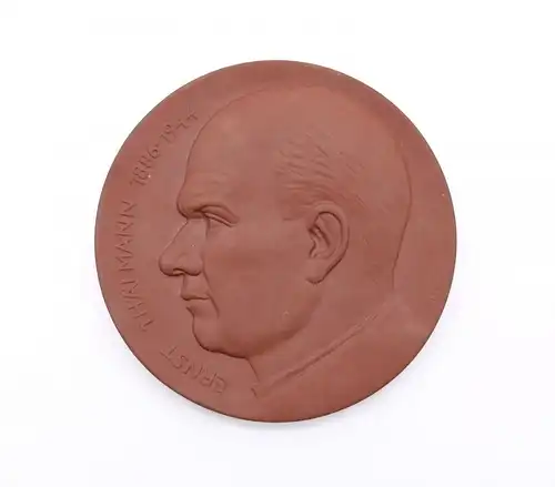 e3475 Meissen Medaille Ernst Thälmann 1886 bis 1944 DDR signiert Weiss