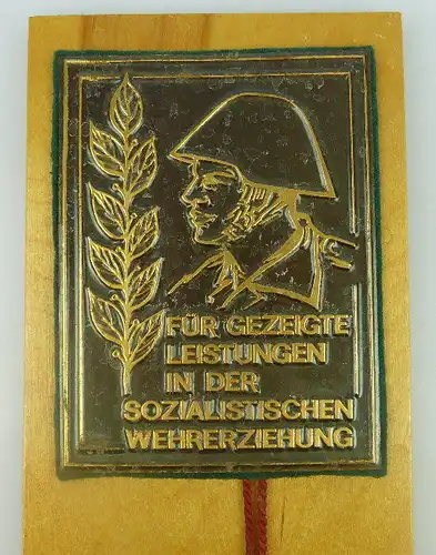 Medaille auf Holz: Für gezeigte Leistungen in der soz. Wehrerziehung, Orden977