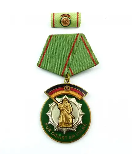 #e8746 Medaille "Ehrenzeichen der Deutschen Volkspolizei" Nr. 121 d/2