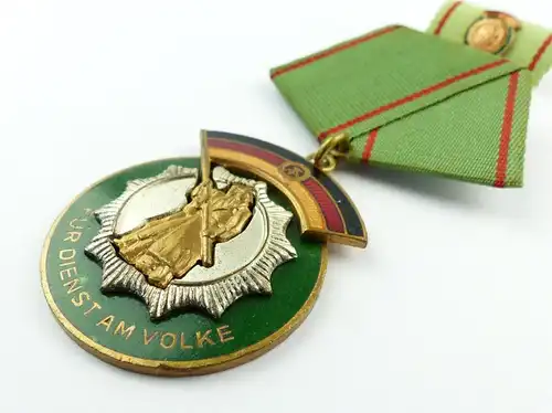 #e8746 Medaille "Ehrenzeichen der Deutschen Volkspolizei" Nr. 121 d/2