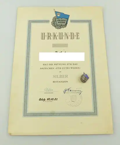 e11909 Urkunde und Abzeichen für gutes Wissen in Silber 1951 DDR