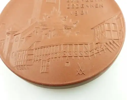 e11598 Meissen Medaille Böttger Steinzeug Elisabeth von Thüringen Gedenken 1981