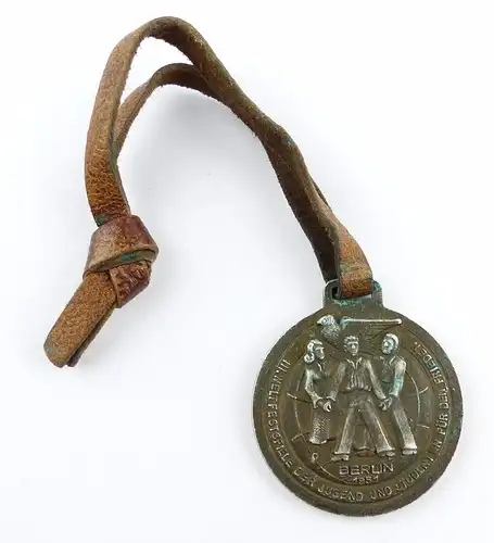 #e5832 DDR Medaille 3. Weltfestspiele der Jugend und Studenten Berlin 1951